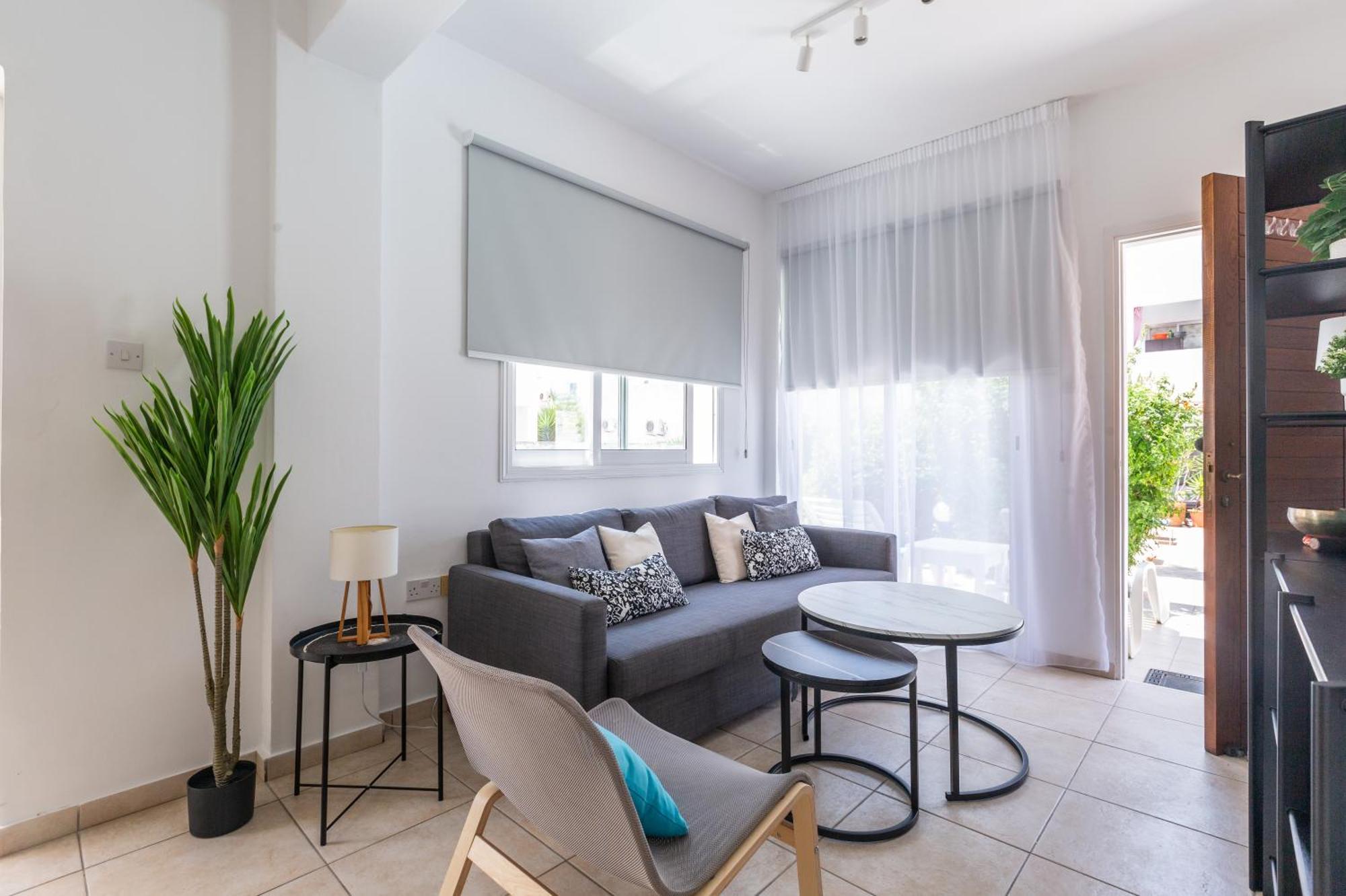Beautiful One Bed Apartment In Paphos Kültér fotó