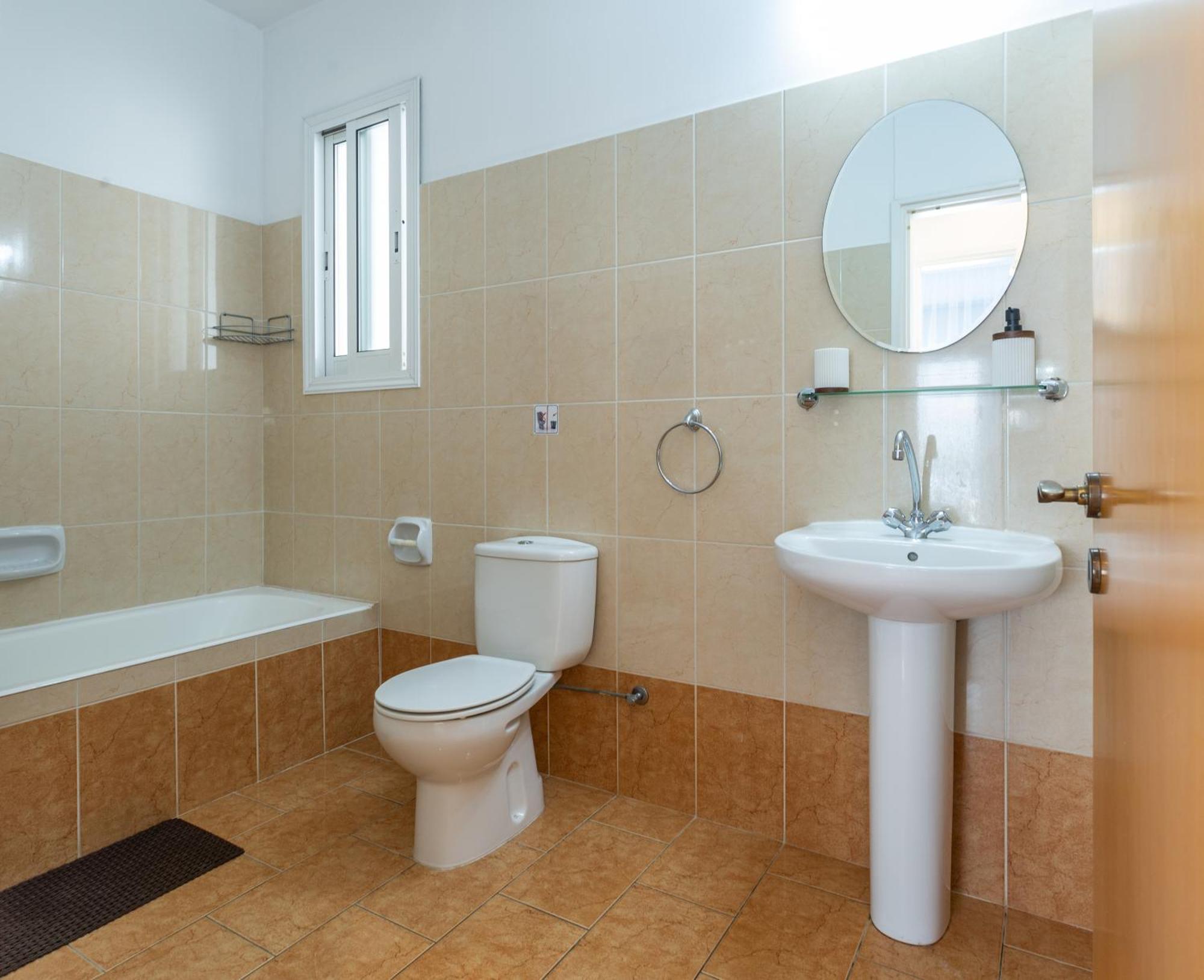 Beautiful One Bed Apartment In Paphos Kültér fotó