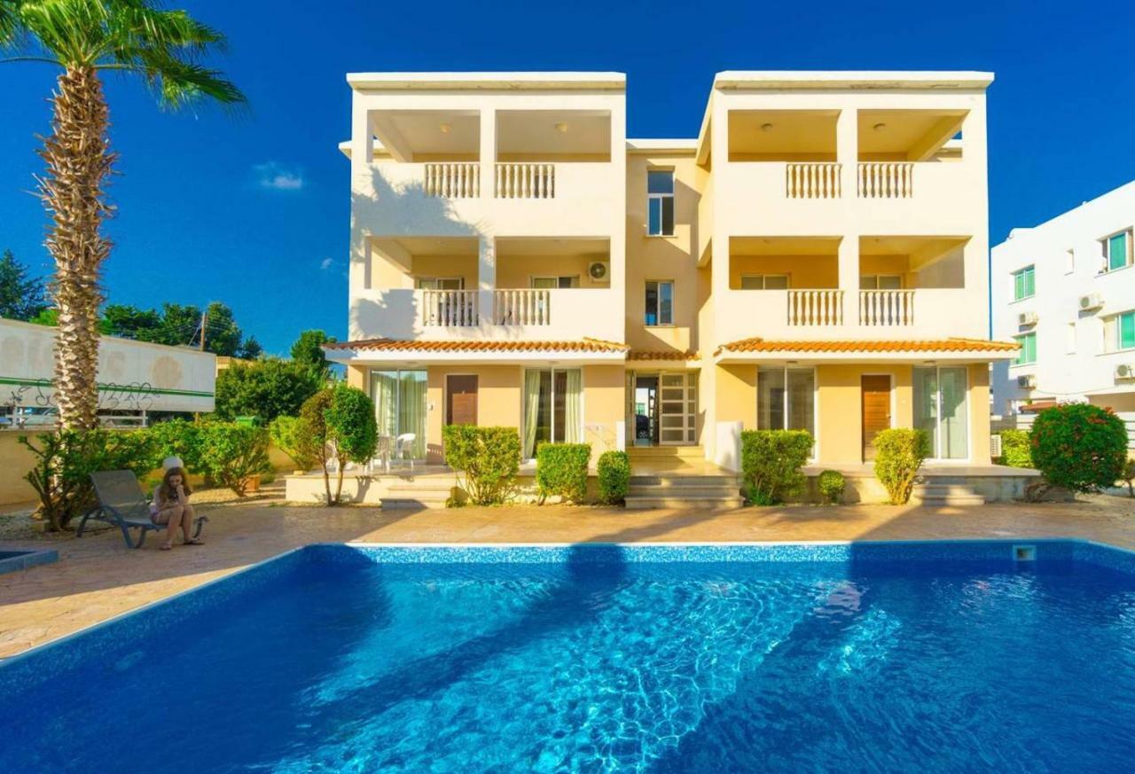 Beautiful One Bed Apartment In Paphos Kültér fotó